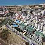 Otel Palm World & 5*