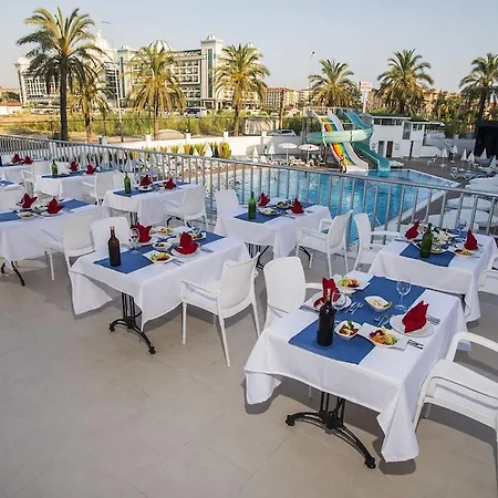 Szálloda Palm World & 5*