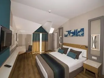 Hotel Palm World & 4*