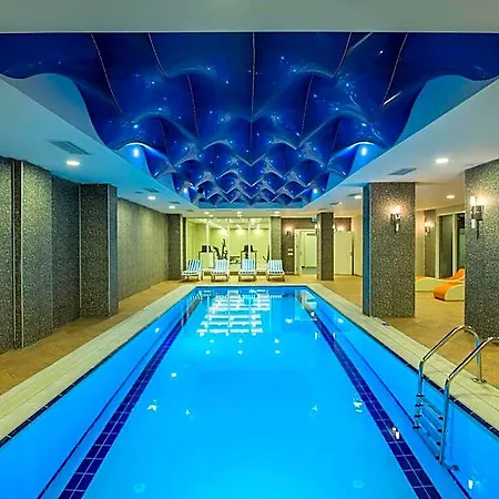 Otel Palm World &