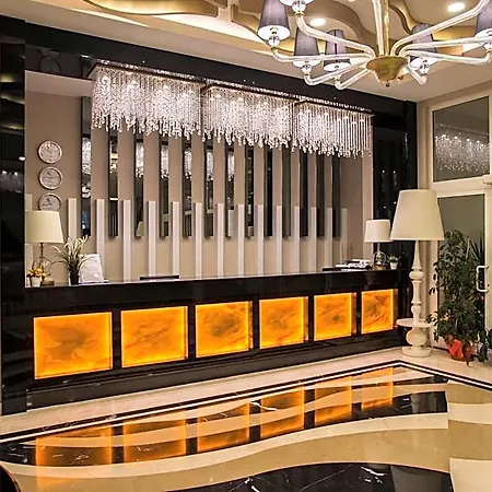 Palm World & Otel 4*