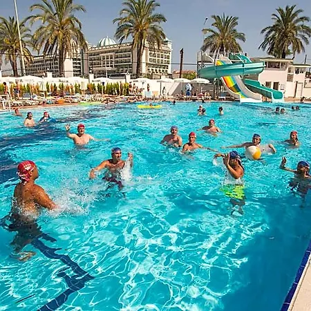 Otel Palm World &