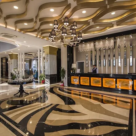 Palm World & Hotel Side