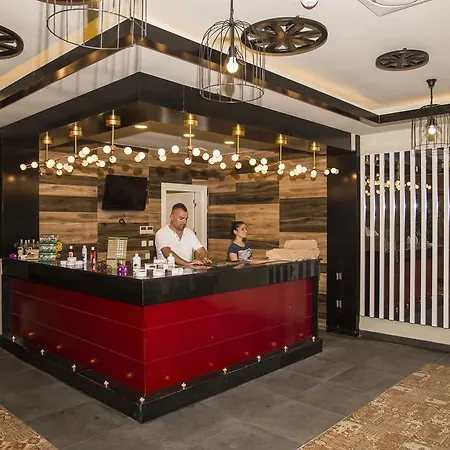 Szálloda Palm World & 5*