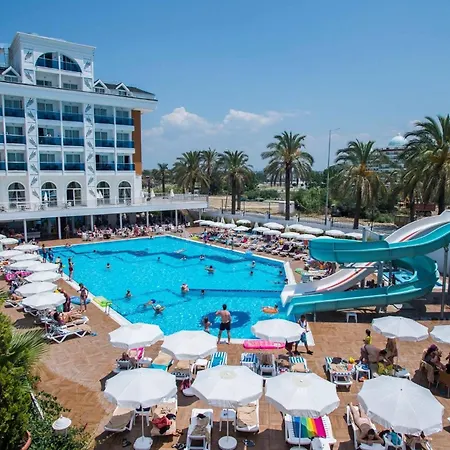 Palm World & Szálloda 5*